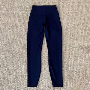 Alo 7/8 High-Waist Airlift Legging in True Navy